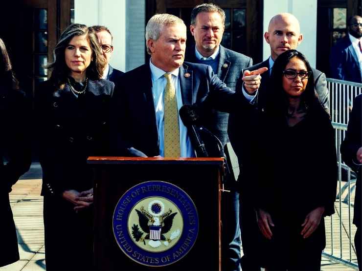 Il deputato repubblicano Comer che indaga sugli Epstein Files