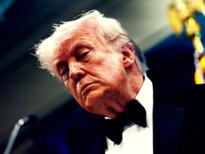 Il presidente degli Stati Uniti Donald Trump dopo l'attentato