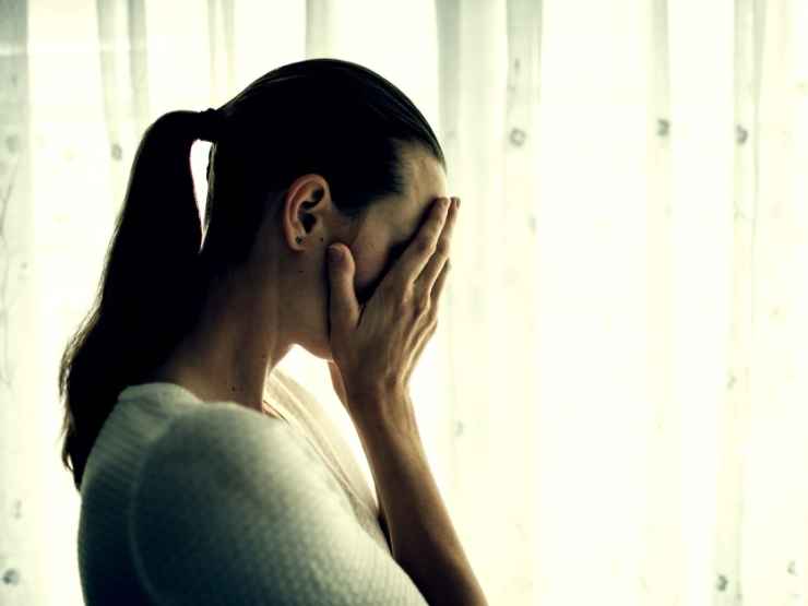 Riprende madre stuprata, due arresti a Napoli