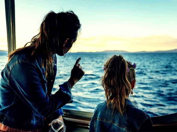 Una studentessa in gita scolastica