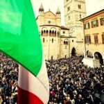 Migliaia di cittadini in piazza dopo i fatti di Modena