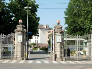 Ingresso dell'Ospedale Sacco di Milano