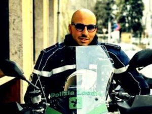 Muore a 39 anni l'agente Francesco Imprezzabile