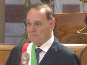 Clemente Mastella annuncia di essere malato