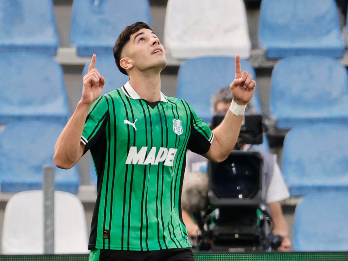 Cristian Volpato con la maglia del Sassuolo