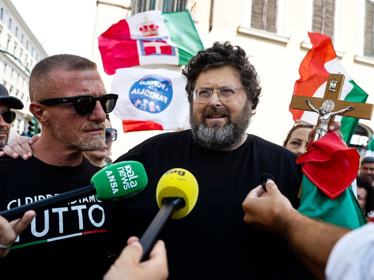 arrestato mario adinolfi accuse di truffa da 5 milioni ed evasione il leader de il popolo della famiglia ai domiciliari da Notizie.com arrestato mario adinolfi accuse di truffa da 5 milioni ed evasione il leader de il popolo della famiglia ai domiciliari