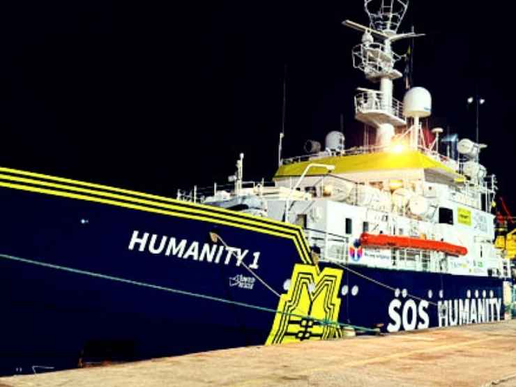 Nave di Sos Humanity