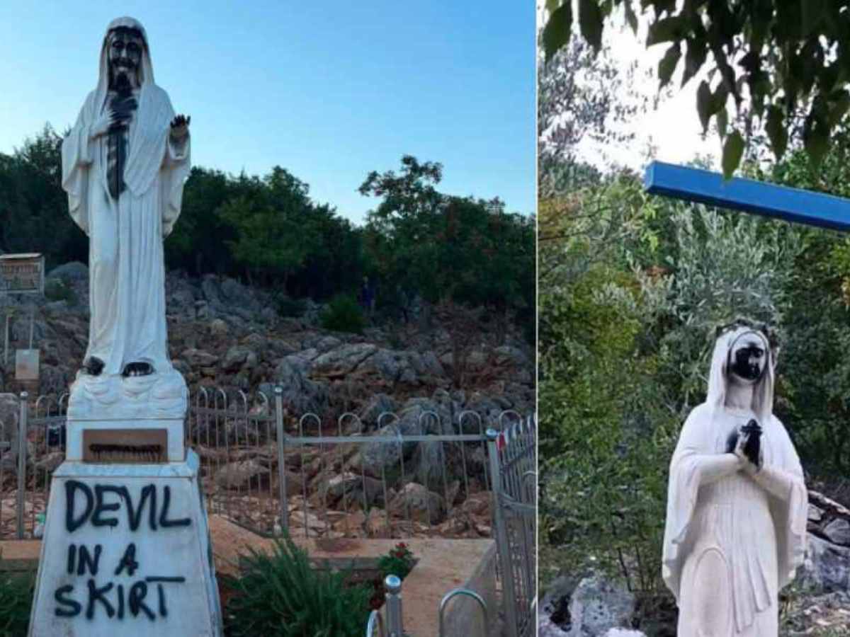 Statua della Madonna è stata deturpata con vernice nera sul viso, sul busto e sull'abito