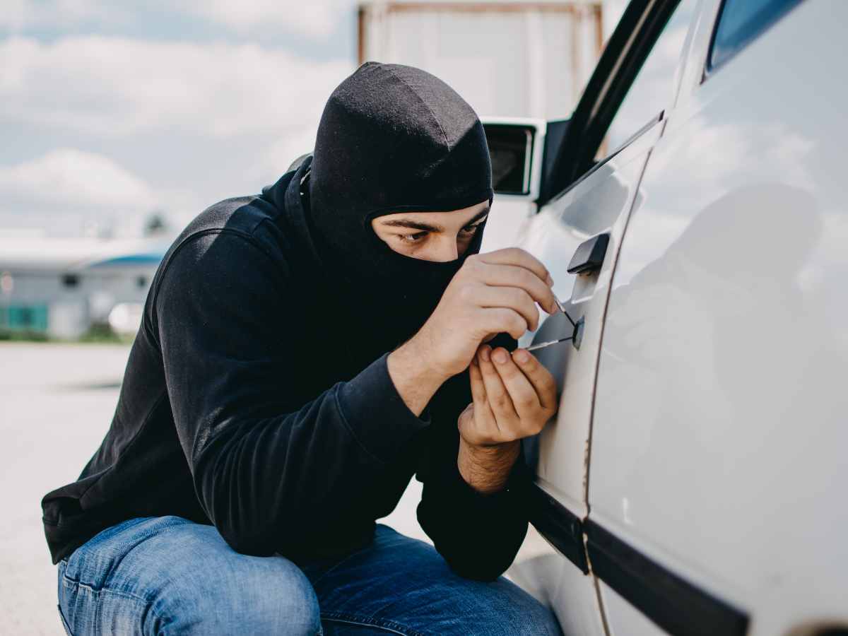 come proteggere l8217auto dai furti in estate il vademecum in 5 regole d8217oro da Notizie.com come proteggere l8217auto dai furti in estate il vademecum in 5 regole d8217oro
