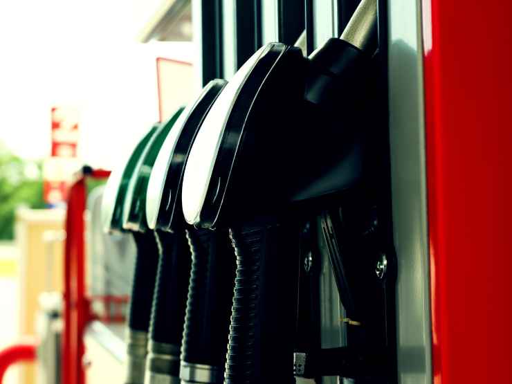 Gasolio oltre record e stangata da 19 miliardi