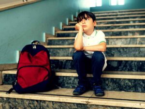 Tetto agli stranieri a scuola, scatta la legge